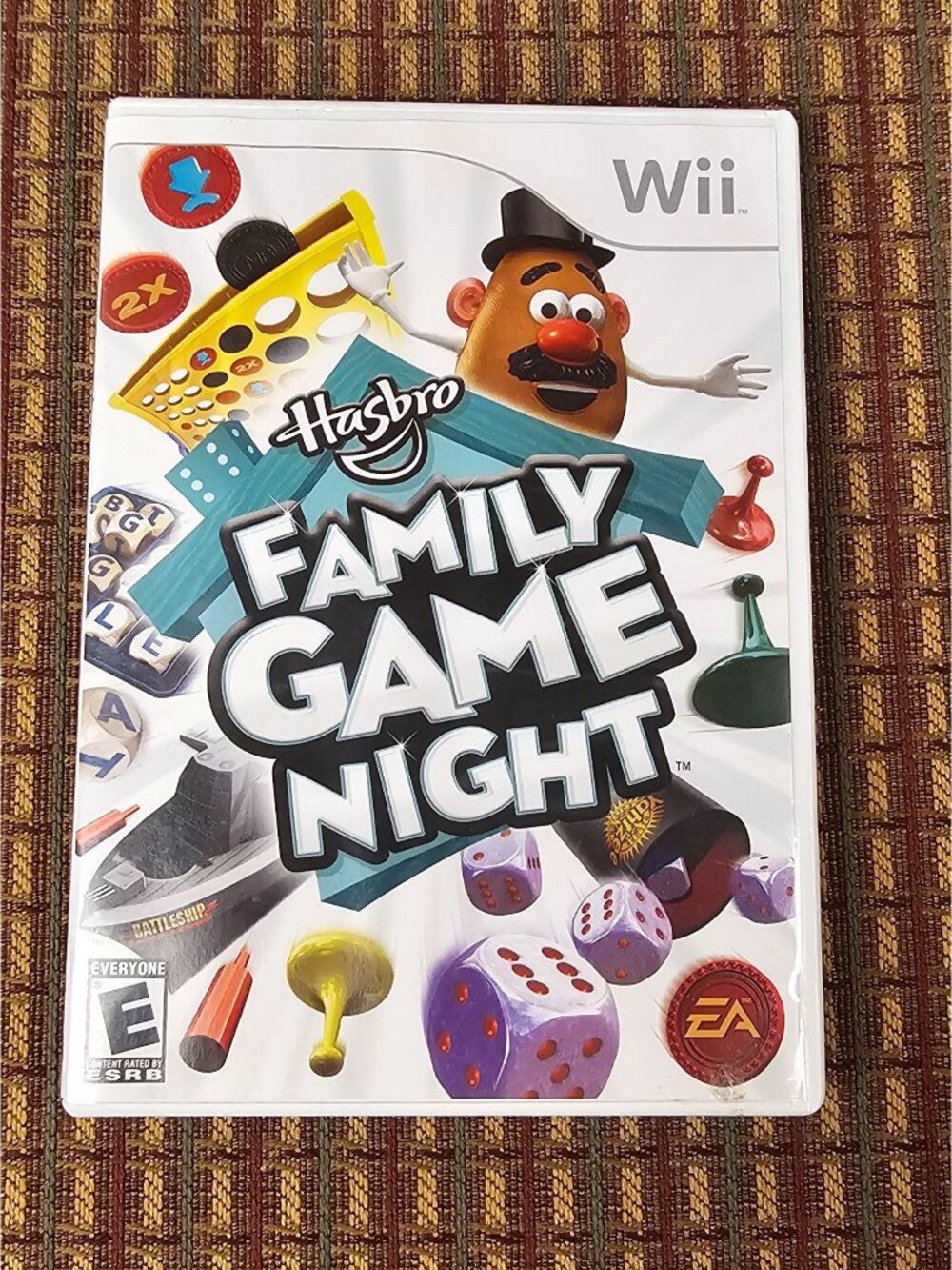 Hasbro Family Game Night For Nintendo Wii Includes 6 Classic Games Like Connect